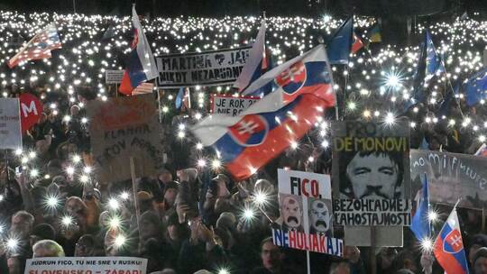 Slowakei: Proukrainische Proteste erinnern an Journalistenmord Slowakei: Proukrainische Proteste erinnern an Journalistenmord