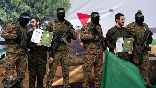 Nahostkonflikt -Übergabe von Geiseln in Nuseirat