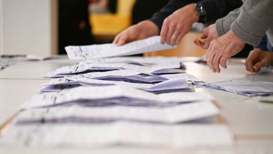 Bundestagswahl - Auszählung Briefwahl Bundestagswahl - Auszählung Briefwahl