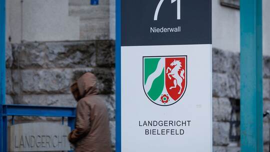 Nach Großeinsatz der Polizei am Landgericht in Bielefeld Nach Großeinsatz der Polizei am Landgericht in Bielefeld
