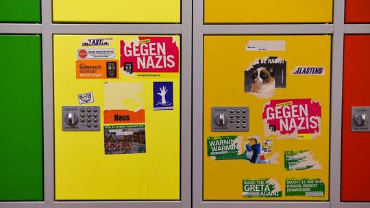 Wie Extremisten die Hände nach Kindern ausstrecken