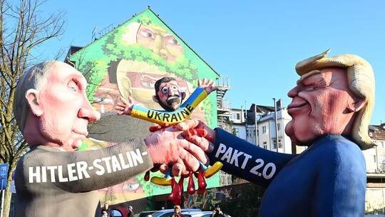 Rosenmontagszug - Düsseldorf Rosenmontagszug - Düsseldorf