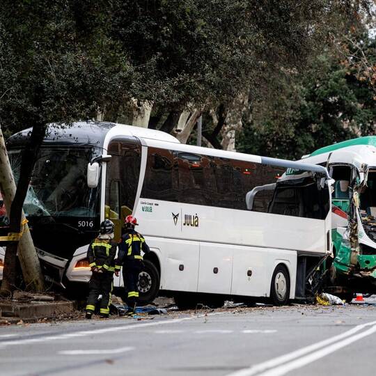 Zusammenstoß zweier Busse in Barcelona
