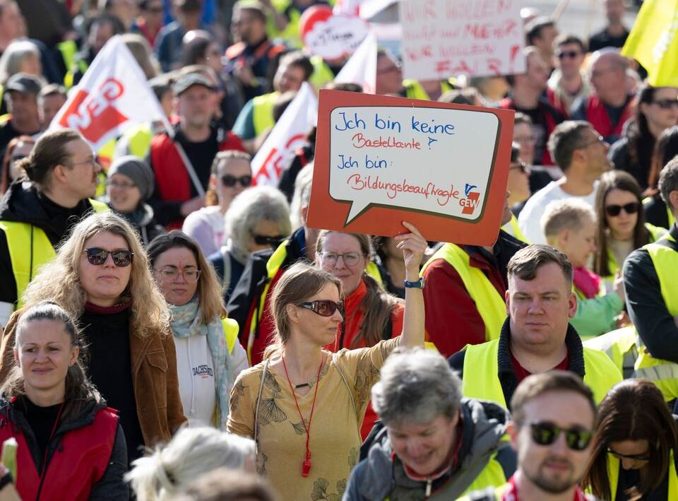 Warnstreiks in Kitas und sozialen Einrichtungen - Dresden