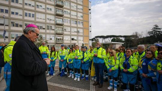 Papst Franziskus im Krankenhaus