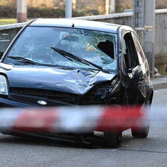 Auto fährt in Menschenmenge in Mannheim