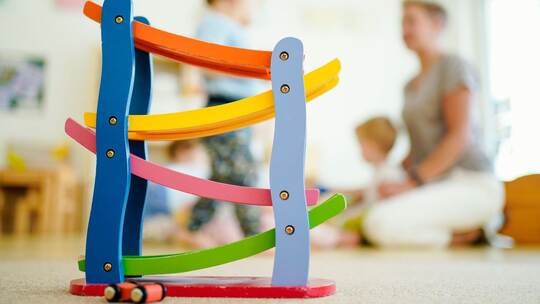 Engpässe bei Kitas betreffen vor allem Westdeutschland. Engpässe bei Kitas betreffen vor allem Westdeutschland.