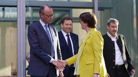 Entwicklung bei der Koalitionsbildung Entwicklung bei der Koalitionsbildung