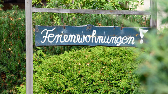 Ferienappartements statt Mietwohnungen? Der Dobler Gemeinderat hat der Umnutzung dreier Wohneinheiten nicht zugestimmt. KINA - Der eine darf, der andere nicht