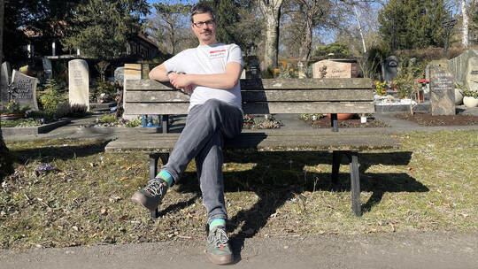 Wie Trauert Man Richtig Pforzheimer Autor Fabian Neidhardt Bringt 