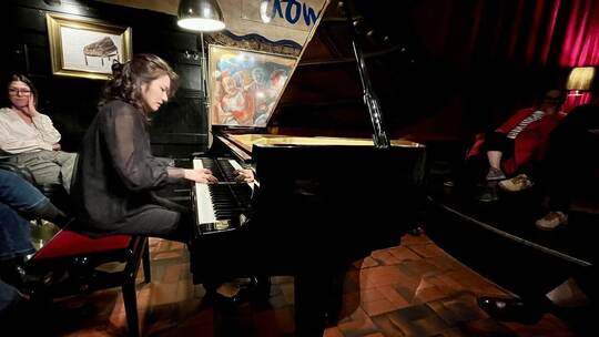 Franziska Lee spielt Schubert-Sonaten aus drei Lebensphasen.