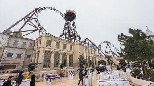 Pressekonferenz zur Eröffnung der neuen Achterbahn