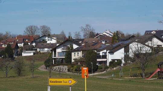 Das Gebiet „Bahnholz I“ liegt am Ortsrand von Kieselbronn. Den dort geltenden Bebauungsplan will der Gemeinderat ändern – unter
