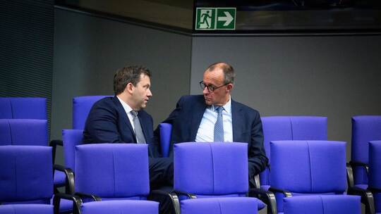 SPD-Fraktionschef Klingbeil und Unionsfraktionschef Merz SPD-Fraktionschef Klingbeil und Unionsfraktionschef Merz