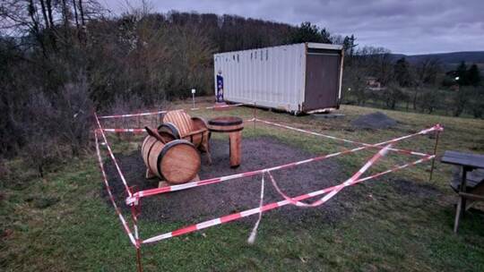 Statt Kulturweinpfad Container-Atmosphäre – das ärgert so manchen Wanderer.
