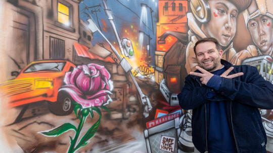 Ondro Ovesny hat in Pforzheim studiert, wohnt hier und ist international als Fotograf in der Hip-Hop-Szene unterwegs. Grund genu
