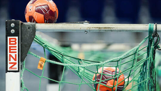 Wären mehrere Bälle im Spiel, hätten favorisierte Teams noch bessere Chancen. Symbolfoto: Uwe Anspach/picture alliance/dpa Handball