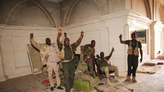 Sudans Regierungstruppen erobern Präsidentenpalast zurück Sudans Regierungstruppen erobern Präsidentenpalast zurück