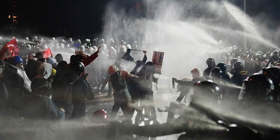 Proteste nach der Festnahme des Istanbuler Bürgermeisters Proteste nach der Festnahme des Istanbuler Bürgermeisters