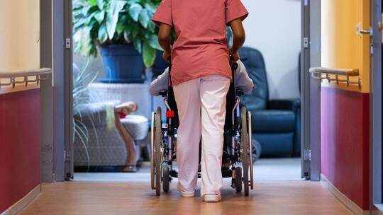 Pflegerin und Patientin Pflegerin und Patientin