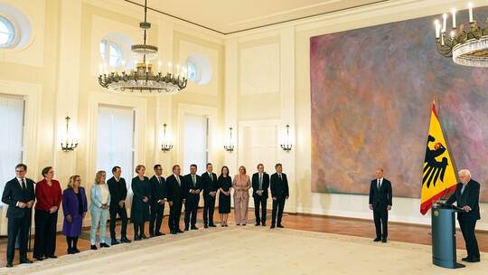 Bundespräsident Steinmeier entlässt die Bundesregierung Bundespräsident Steinmeier entlässt die Bundesregierung
