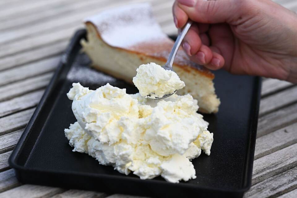 Traditioneller Schichtkäse