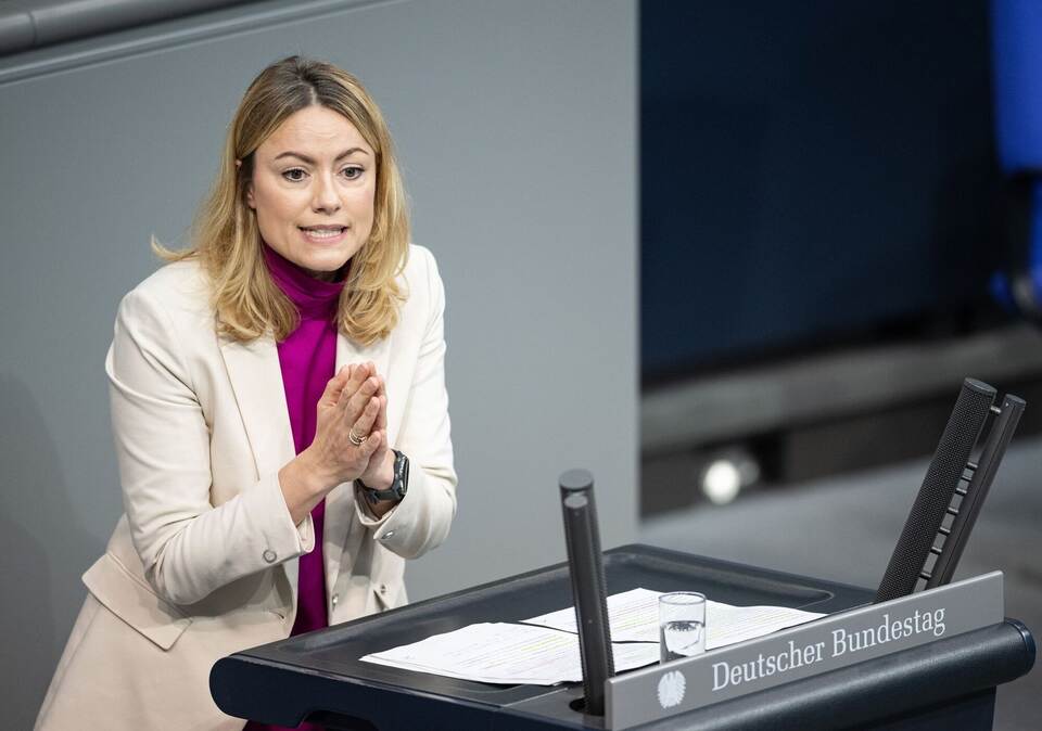 Clara Bünger Clara Bünger