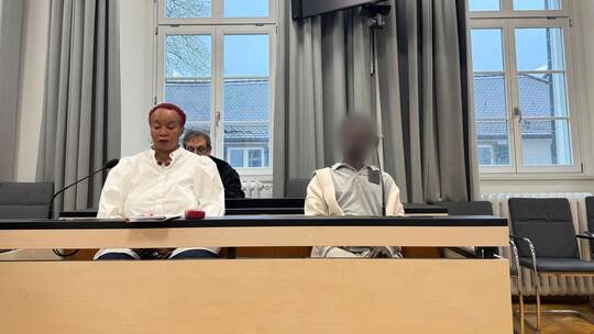 Prozess um Messerangriff vor Supermarkt Prozess um Messerangriff vor Supermarkt