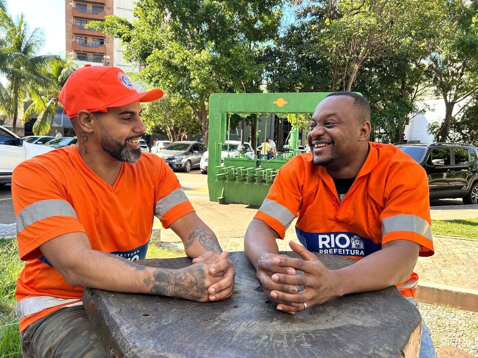 Zwischen Müllsäcken ausgesetzt: Müllmann findet Baby in Rio