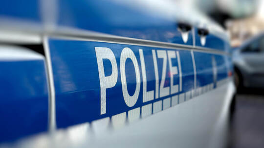 Dass es zu dem Vorfall durch vorsätzliches Handeln gekommen ist, könne die Polizei mittlerweile ausschließen.