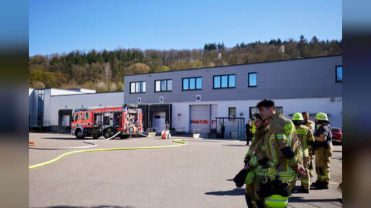 Feuerwehreinsatz bei der Firma elumatec.