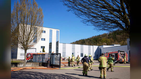 Feuerwehreinsatz bei der Firma elumatec.