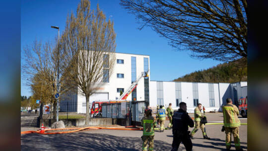 Feuerwehreinsatz bei der Firma elumatec.