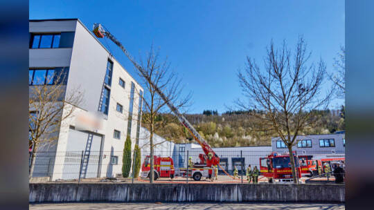 Feuerwehreinsatz bei der Firma elumatec.