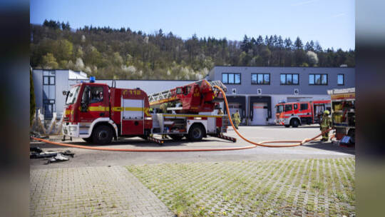 Feuerwehreinsatz bei der Firma elumatec.