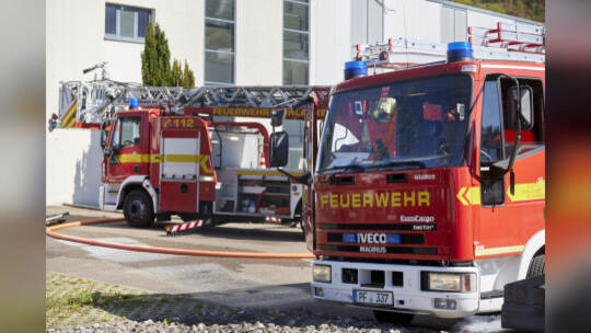 Feuerwehreinsatz bei der Firma elumatec.