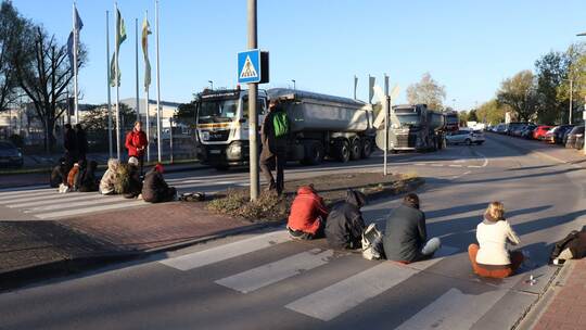 Zementwerk in Leimen durch Protestaktion blockiert