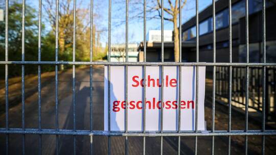 Duisburger Schulen wegen Bedrohungslage geschlossen Duisburger Schulen wegen Bedrohungslage geschlossen
