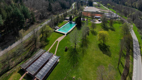 Der städtische Haushalt 2026 gibt es wohl gerade so noch her: Neuenbürgs Freibad – wie auch Schloss, Stadtbücherei und Jugendmus