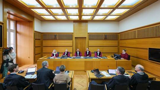 Gericht verhandelt über Schröders Bundestagsbüro Gericht verhandelt über Schröders Bundestagsbüro