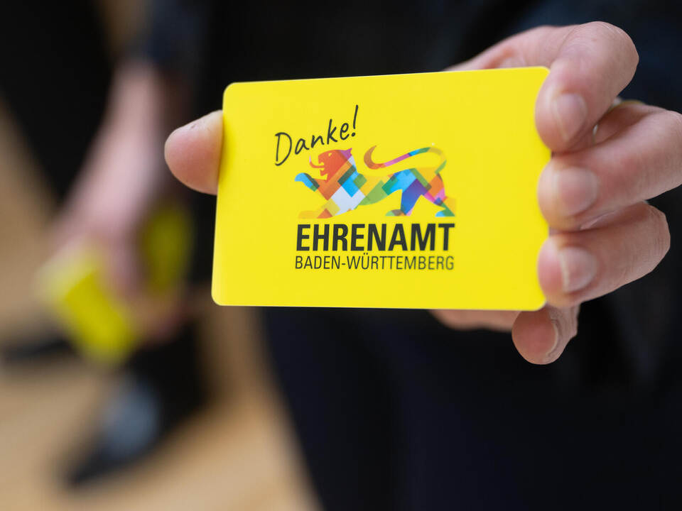 Ein Dankeschön, das besonders aktiven Ehrenamtlichen günstigen Eintritt in Freizeiteinrichtungen, Museen, Schlösser oder Klöster Ehrenamtskarte Baden-Württemberg