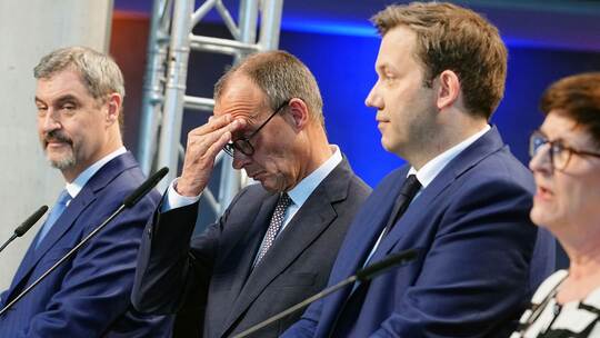 Nach Koalitionsverhandlungen von Union und SPD Nach Koalitionsverhandlungen von Union und SPD