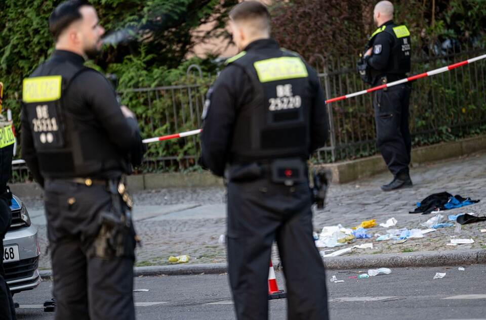 Mann in U-Bahnhof erstochen Mann in U-Bahnhof erstochen