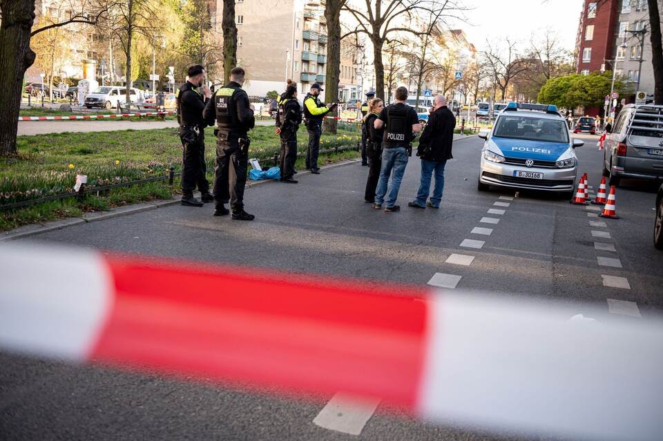 Mann in U-Bahnhof erstochen Mann in U-Bahnhof erstochen