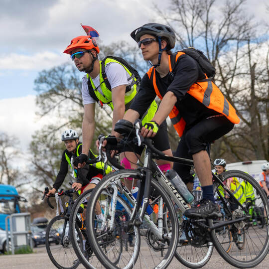 Serbische Studenten Radtour Durch Pforzheim