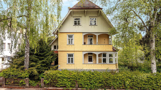 Die Frontansicht von der Liebenzeller Straße aus gesehen. Foto: Künne Immobilien