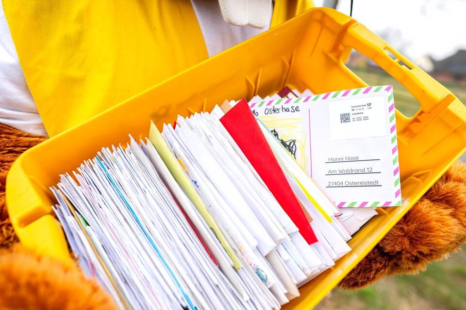 «Hanni Hase» beantwortet Osterpost «Hanni Hase» beantwortet Osterpost