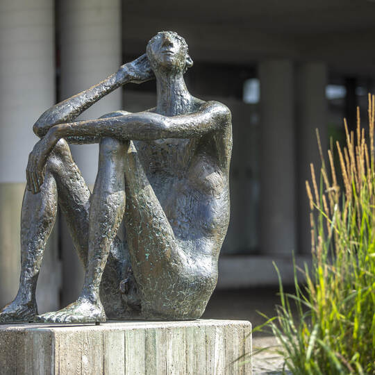 Seit 1984 lauscht „der Horchende“ den Pforzheimern.