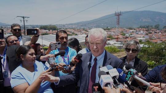 Umstrittene Abschiebung nach El Salvador Umstrittene Abschiebung nach El Salvador