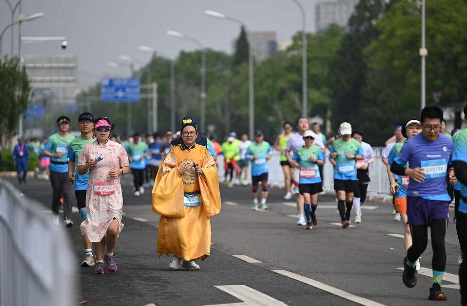 Roboter-Halbmarathon in Peking